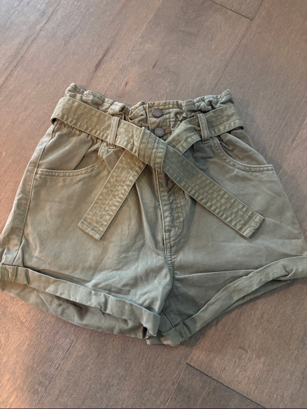 Abercrombie High-Waist Paperbag Khaki Women's Shorts with Belt